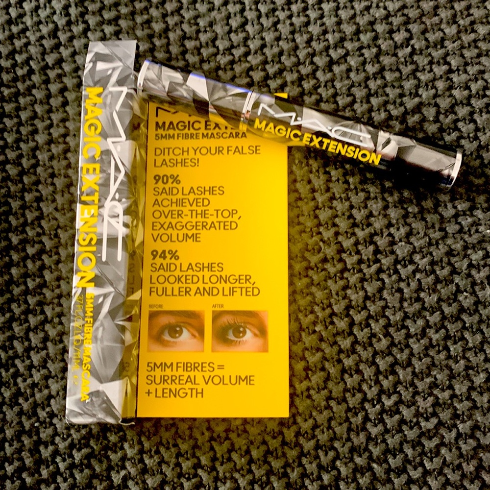 MAC magic extension mascara